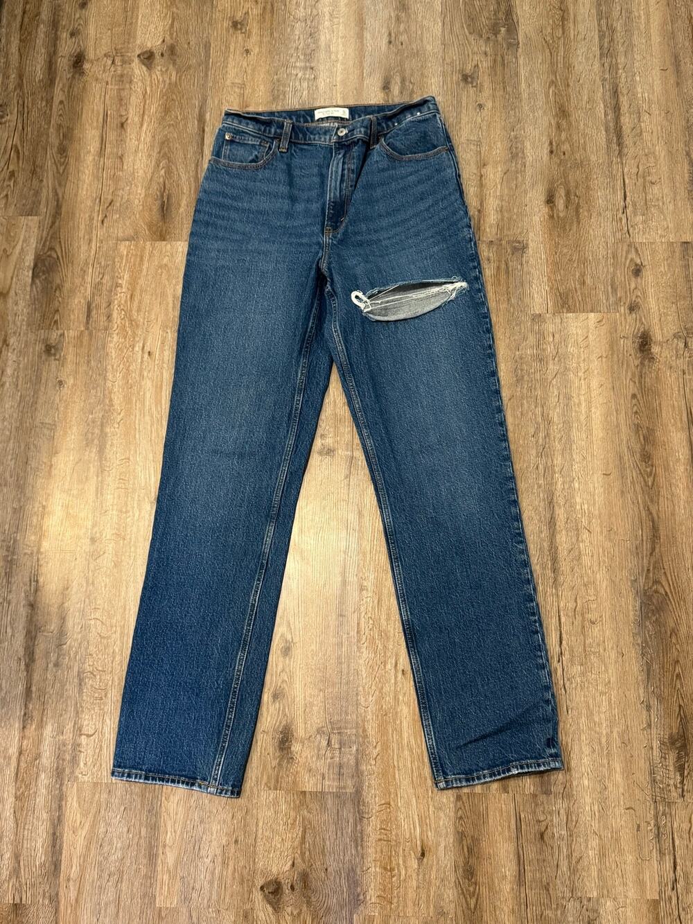 Abercrombie & Fitch Women's High Rise 90s Straight Jeans Size 31